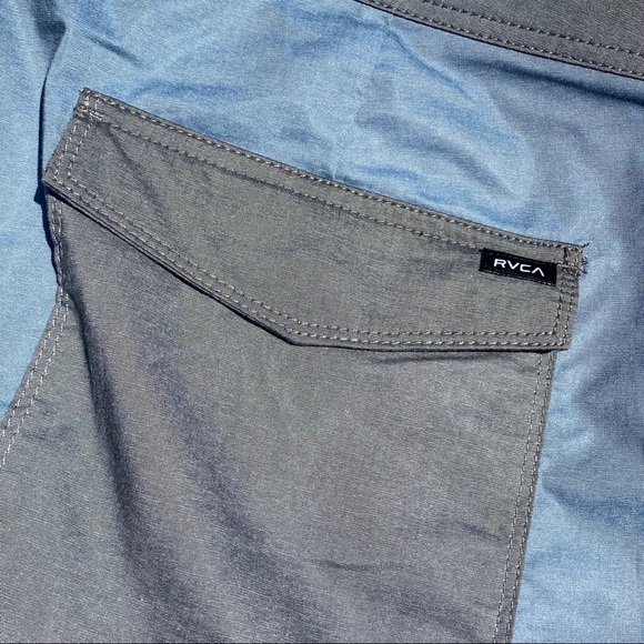 ๐ฅRVCA MENS BOARD SHORTS - Picture 5 of 7